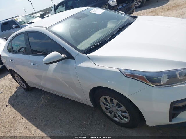 3KPF24AD2ME285133 KIA FORTE FE