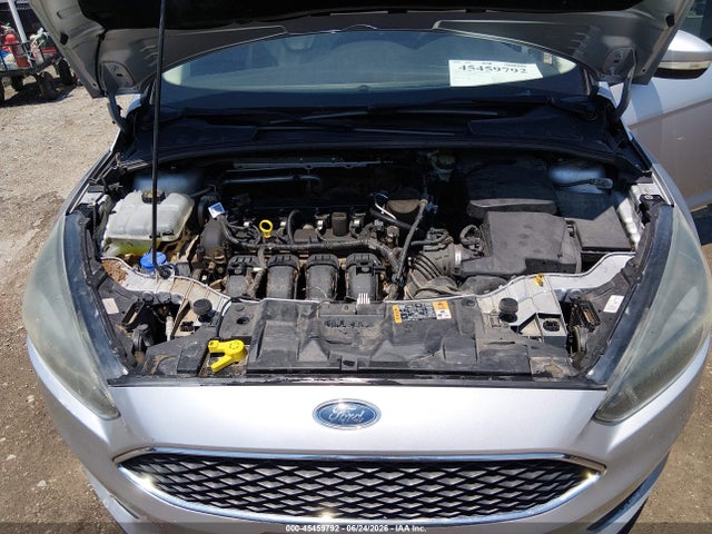 Ford FOCUS SE 2015 1FADP3F22FL255415 Image 10