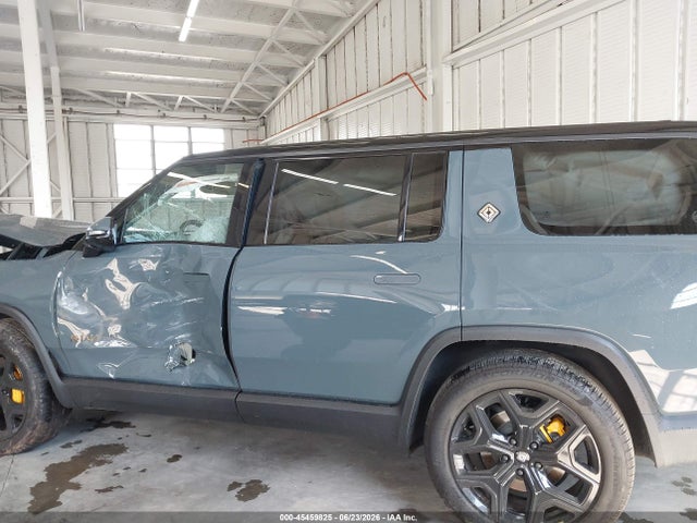 2025 Rivian R1s მანქანა იყიდება აუქციონზე, vin: 7PDSGCBP9SN060728, აუქციონის ნომერი: 45459825
