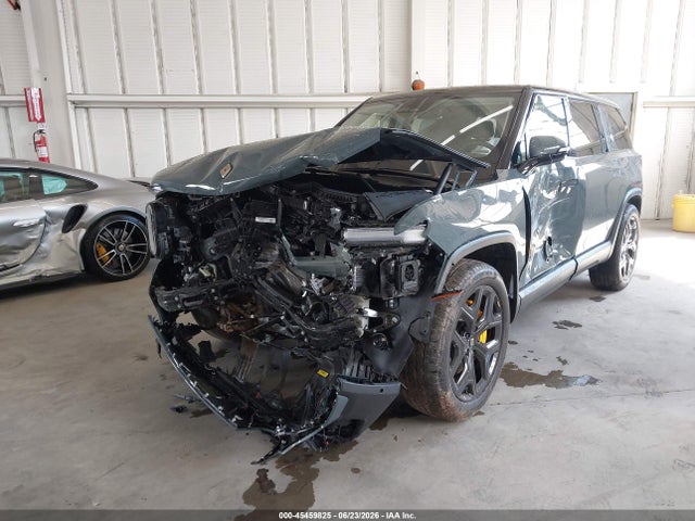 2025 Rivian R1s მანქანა იყიდება აუქციონზე, vin: 7PDSGCBP9SN060728, აუქციონის ნომერი: 45459825