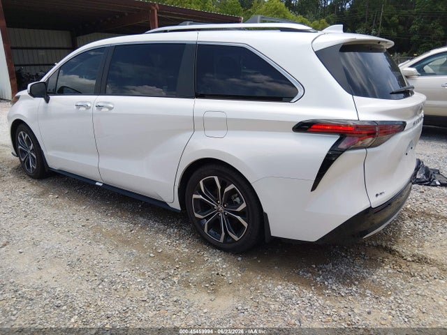 Toyota Sienna Platinum 2025 5TDERKECXSS254101 Image 3