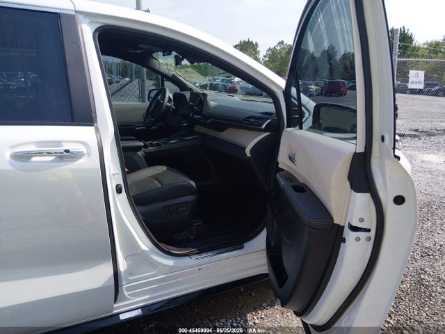 Toyota Sienna Platinum 2025 5TDERKECXSS254101 Image 5