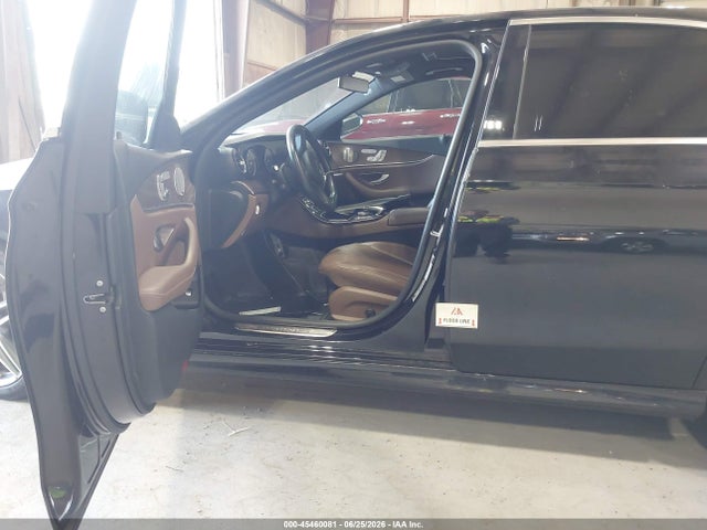 2017 Mercedes-benz E 300 4matic მანქანა იყიდება აუქციონზე, vin: WDDZF4KB7HA209811, აუქციონის ნომერი: 45460081