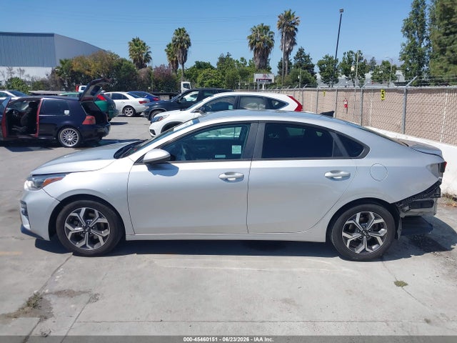 3KPF24AD1KE075622 KIA Forte Lxs