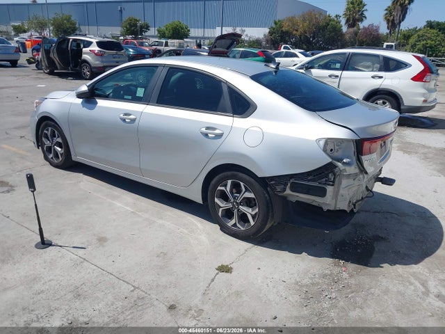3KPF24AD1KE075622 KIA Forte Lxs