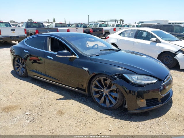 2013 Tesla Model S მანქანა იყიდება აუქციონზე, vin: 5YJSA1CG2DFP20699, აუქციონის ნომერი: 45460162