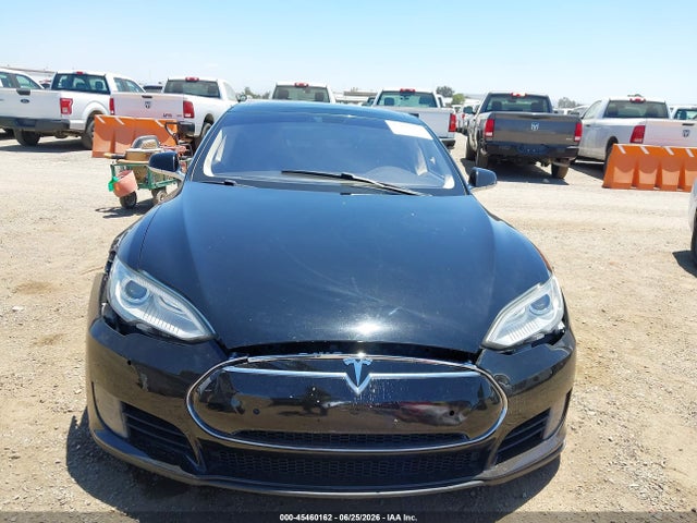 45460162 :رقم المزاد ، 5YJSA1CG2DFP20699 vin ، 2013 Tesla Model S مزاد بيع
