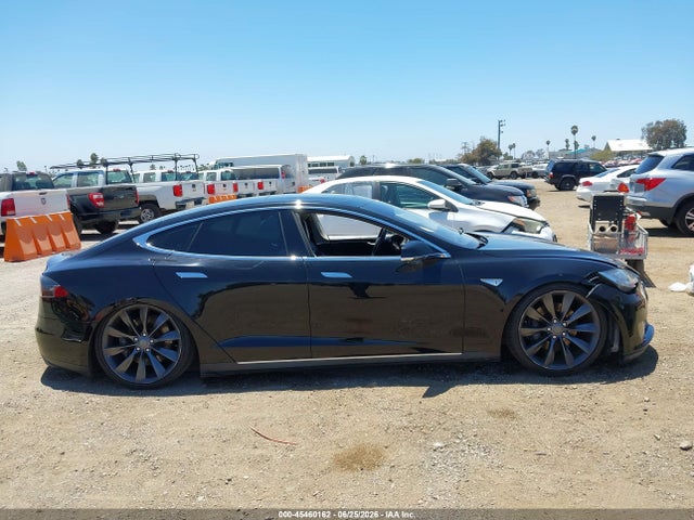 45460162 :رقم المزاد ، 5YJSA1CG2DFP20699 vin ، 2013 Tesla Model S مزاد بيع