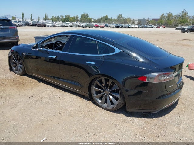 45460162 :رقم المزاد ، 5YJSA1CG2DFP20699 vin ، 2013 Tesla Model S مزاد بيع