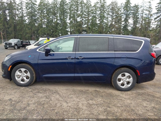 Chrysler Pacifica Hybrid Touring Plus 2018 2C4RC1H73JR276248 Image 15