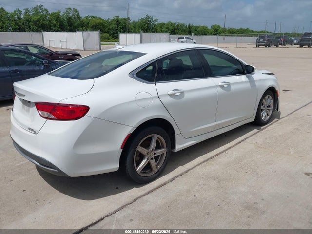 Chrysler 200 C 2015 1C3CCCCB5FN735933 Image 4