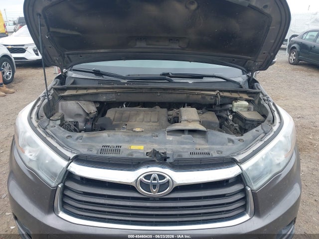 Auction sale of the 2015 Toyota Highlander Le Plus V6, vin: 5TDZKRFH3FS086817, lot number: 45460435