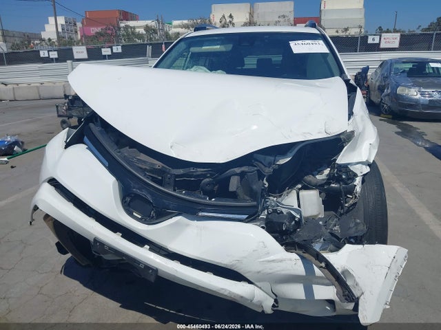 Toyota RAV4 LE 2018 JTMZFREV0JJ158462 Image 12