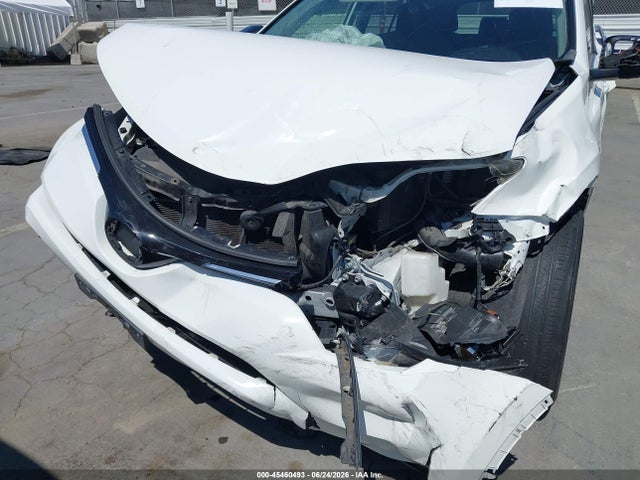 Toyota RAV4 LE 2018 JTMZFREV0JJ158462 Image 6