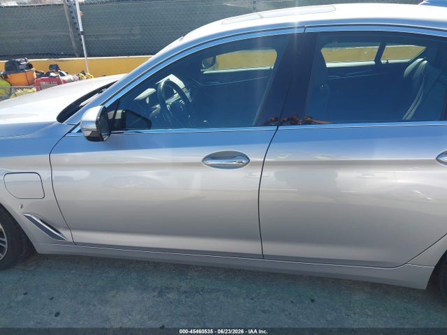 45460535 :رقم المزاد ، WBAJA9C55JB033074 vin ، 2018 Bmw 530e Iperformance مزاد بيع