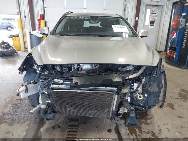 SJKCH5CP2HA033404 Infiniti QX30