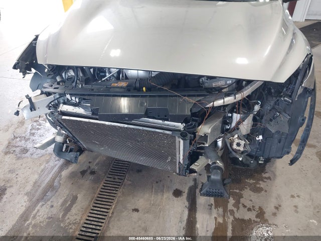 SJKCH5CP2HA033404 Infiniti QX30