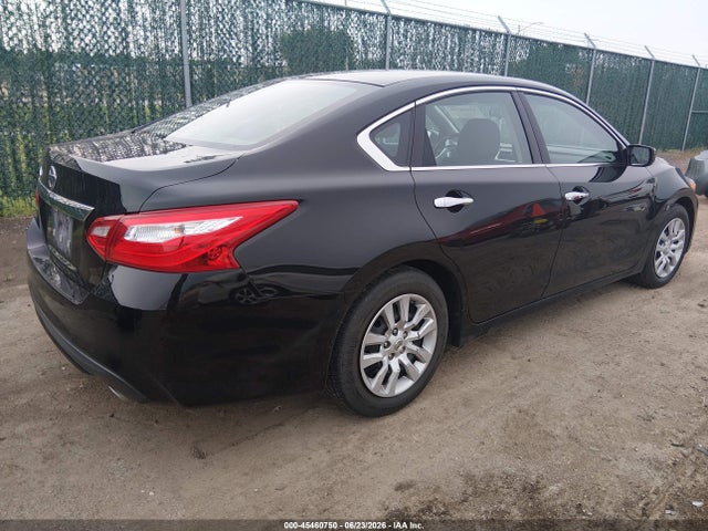 1N4AL3AP8HN332622 Nissan Altima 2.5 S