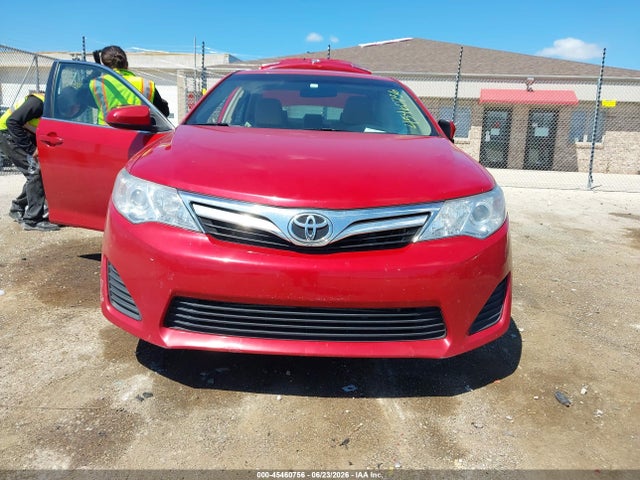 2014 Toyota Camry Le მანქანა იყიდება აუქციონზე, vin: 4T4BF1FK2ER351659, აუქციონის ნომერი: 45460756