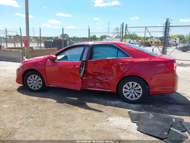 2014 Toyota Camry Le მანქანა იყიდება აუქციონზე, vin: 4T4BF1FK2ER351659, აუქციონის ნომერი: 45460756