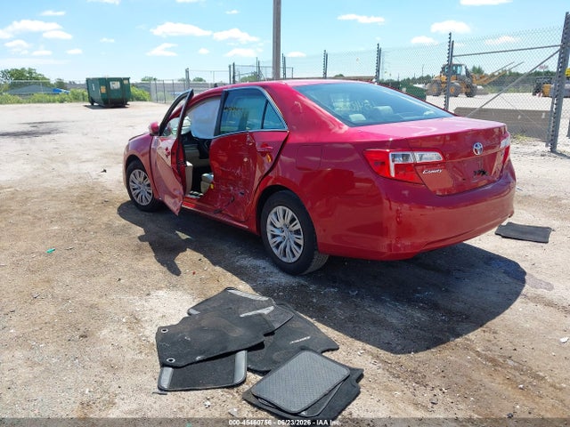 2014 Toyota Camry Le მანქანა იყიდება აუქციონზე, vin: 4T4BF1FK2ER351659, აუქციონის ნომერი: 45460756