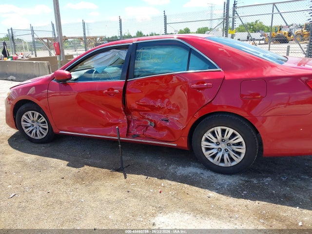 2014 Toyota Camry Le მანქანა იყიდება აუქციონზე, vin: 4T4BF1FK2ER351659, აუქციონის ნომერი: 45460756