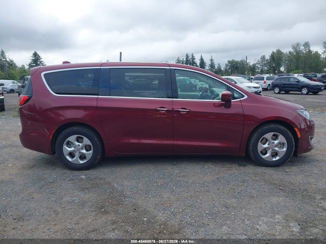 Chrysler Pacifica Hybrid Touring Plus 2018 2C4RC1H70JR306919 Image 13