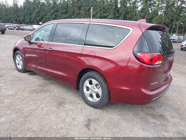Chrysler Pacifica Hybrid Touring Plus 2018 2C4RC1H70JR306919 Image 3