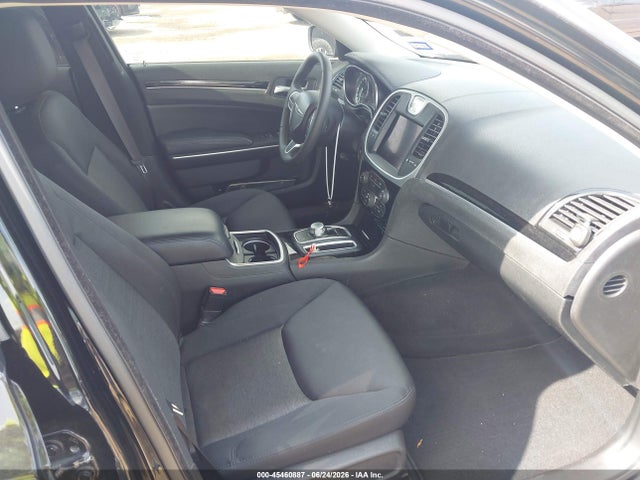 45460887 :رقم المزاد ، 2C3CCAAG8PH613905 vin ، 2023 Chrysler 300 Touring مزاد بيع