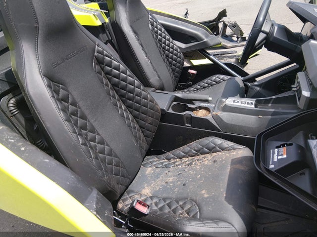 57XAAPHD0P8156236 Polaris Slingshot Sl