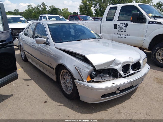 45460960 :رقم المزاد ، WBADT334X1GF41266 vin ، 2001 Bmw 525i مزاد بيع