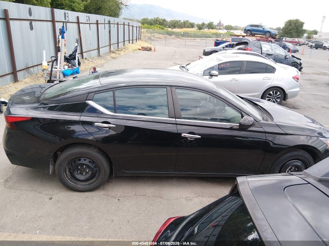 1N4BL4DW1NN384733 Nissan Altima Sv Intelligent Awd