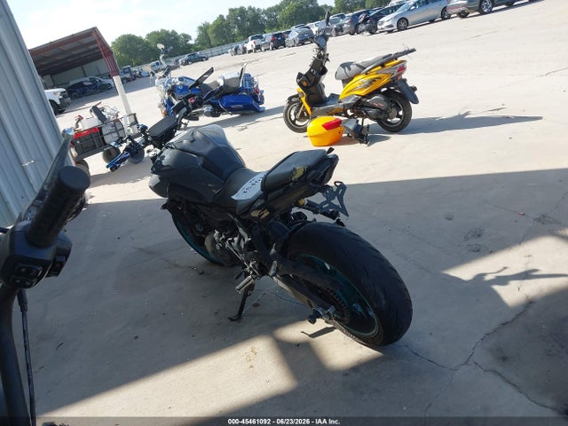 Yamaha MT07 2022 JYARM32E8NA003568 Image 3