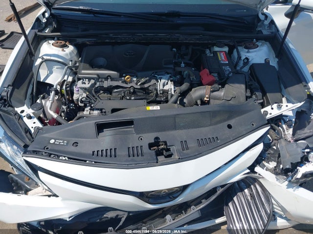 4T1B11HK9JU010341 Toyota CAMRY XLE