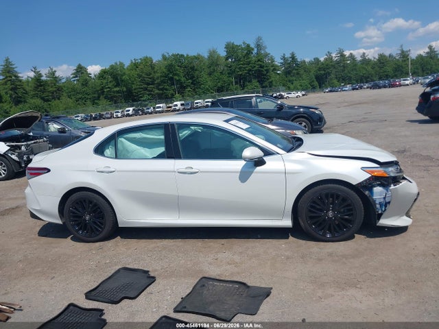 4T1B11HK9JU010341 Toyota CAMRY XLE