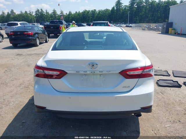 4T1B11HK9JU010341 Toyota CAMRY XLE