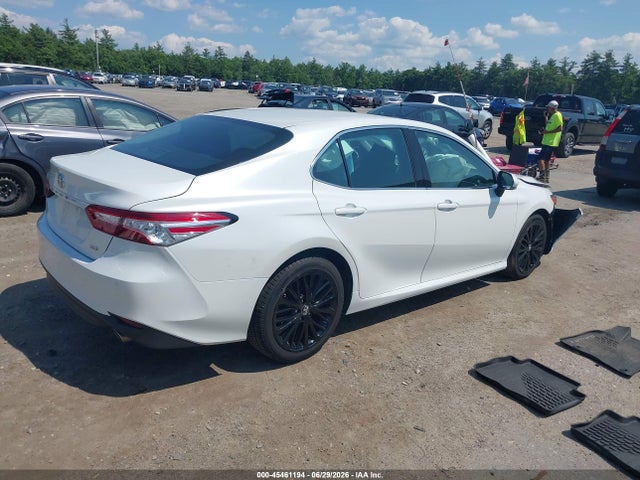 4T1B11HK9JU010341 Toyota CAMRY XLE