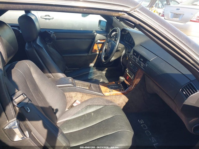 45461288 :رقم المزاد ، WDBFA61E4NF042405 vin ، 1992 Mercedes-benz 300 Sl مزاد بيع