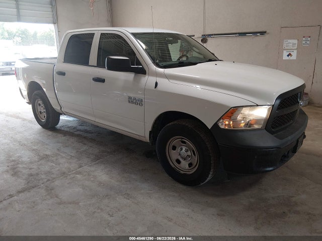 RAM 1500 Tradesman 4x4 5'7 Box 2018 1C6RR7KG7JS106149 головне зображення