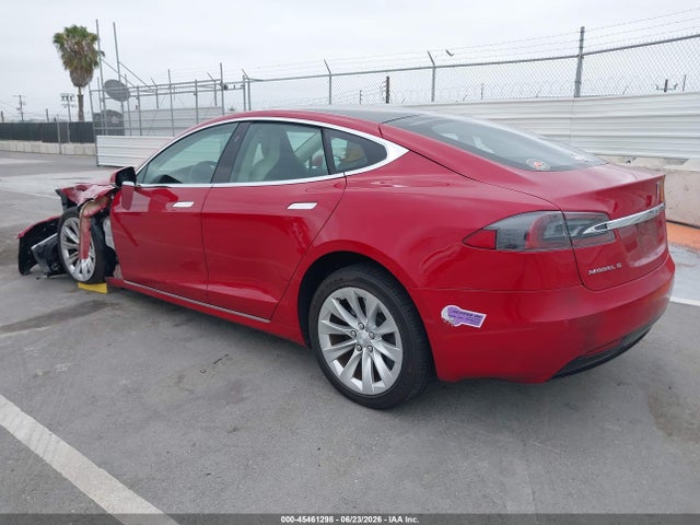 Продаж на аукціоні авто 2018 Tesla Model S, vin: 5YJSA1E21JF276146, номер лоту: 45461298