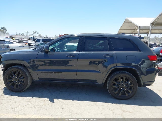 1C4RJEAG3HC788702 Jeep Grand Cherokee Altitude 4x2
