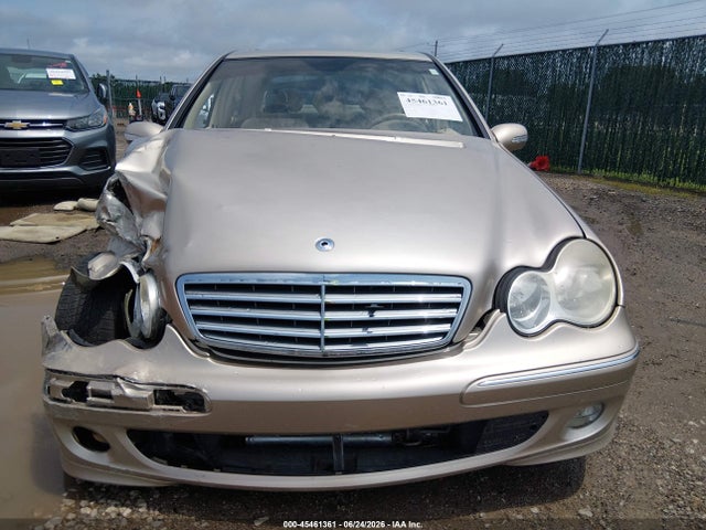 45461361 :رقم المزاد ، WDBRF61J75F679154 vin ، 2005 Mercedes-benz C 240 Luxury مزاد بيع