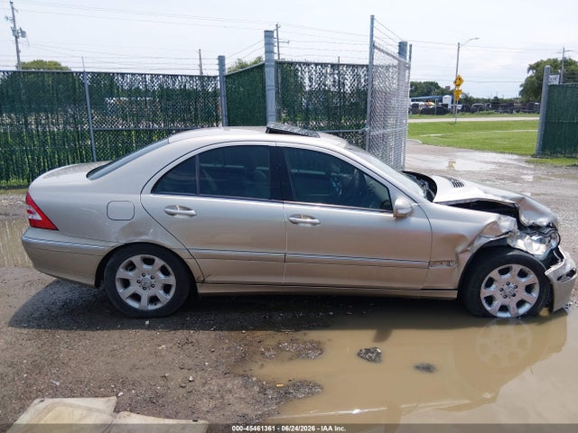 45461361 :رقم المزاد ، WDBRF61J75F679154 vin ، 2005 Mercedes-benz C 240 Luxury مزاد بيع