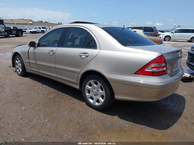 45461361 :رقم المزاد ، WDBRF61J75F679154 vin ، 2005 Mercedes-benz C 240 Luxury مزاد بيع