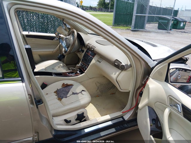 45461361 :رقم المزاد ، WDBRF61J75F679154 vin ، 2005 Mercedes-benz C 240 Luxury مزاد بيع