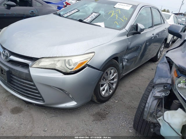 Toyota CAMRY LE 2016 4T4BF1FK7GR570118 Image 2