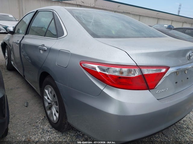 Toyota CAMRY LE 2016 4T4BF1FK7GR570118 Image 3