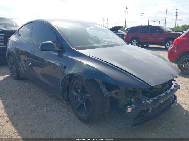 Tesla Model Y Premium Rear-wheel Drive/rear-wheel Drive 2026 7SAYGDED8TA684660 главное изображение