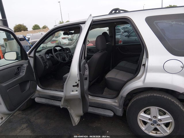 45461424 :رقم المزاد ، 1FMYU02Z17KC06389 vin ، 2007 Ford Escape Xls/xls Manual مزاد بيع