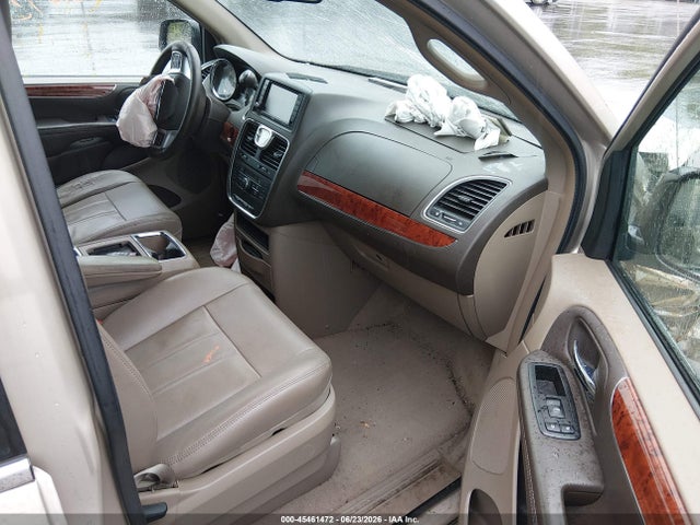 2013 Chrysler Town & Country Touring მანქანა იყიდება აუქციონზე, vin: 2C4RC1BG2DR646876, აუქციონის ნომერი: 45461472